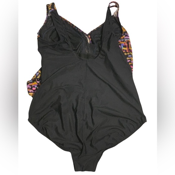 Longitude Women’s One Piece Faux Wrap Colorful Patterned Swimsuit Size 24 - Picture 5 of 6